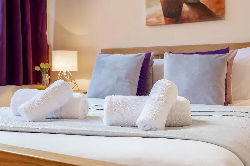 Deluxe Creechurch Lane Serviced Apartment London