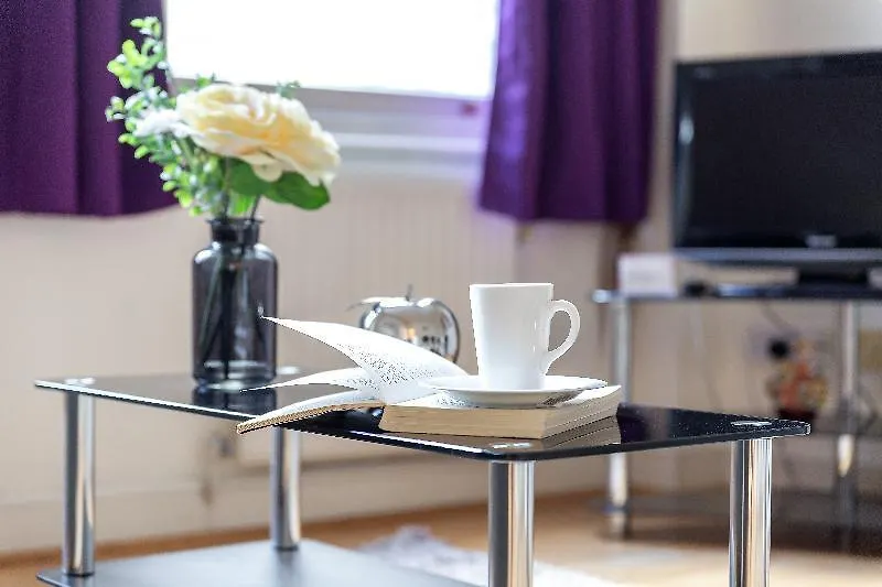 Deluxe Creechurch Lane Serviced Apartment London 4*,
