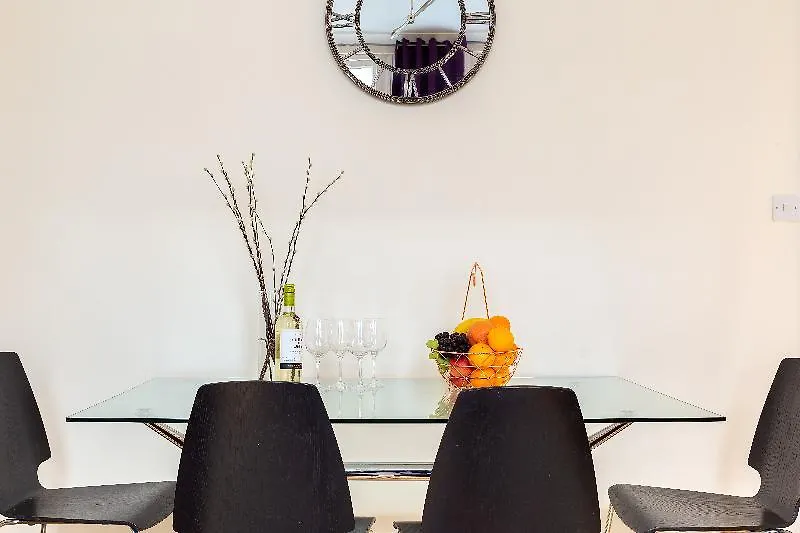 Deluxe Creechurch Lane Serviced Apartment London
